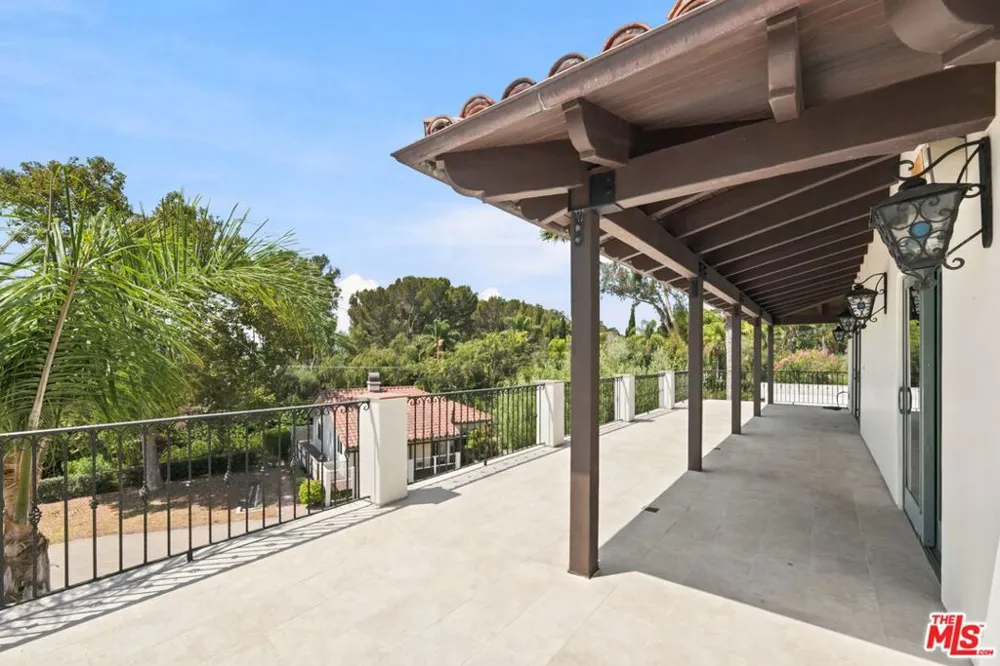 27355 Pacific Coast Highway Malibu, CA 90265