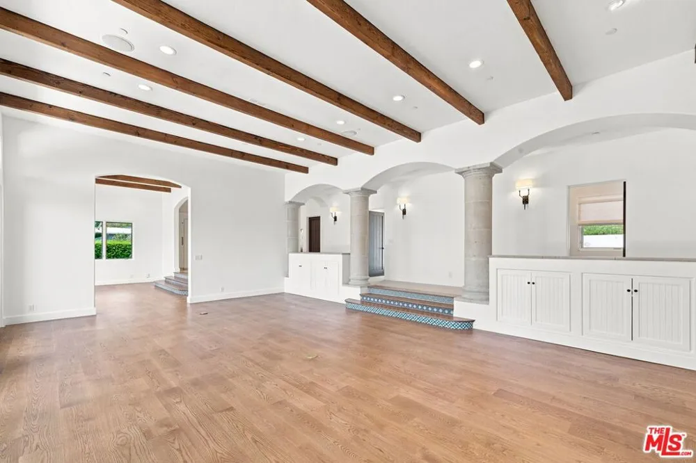 27355 Pacific Coast Highway Malibu, CA 90265