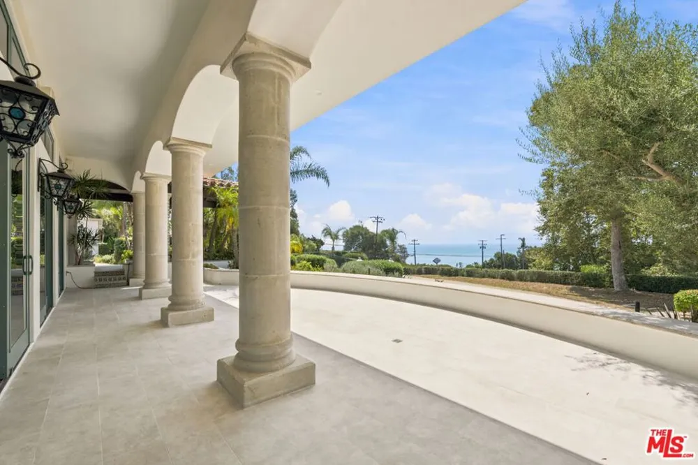 27355 Pacific Coast Highway Malibu, CA 90265