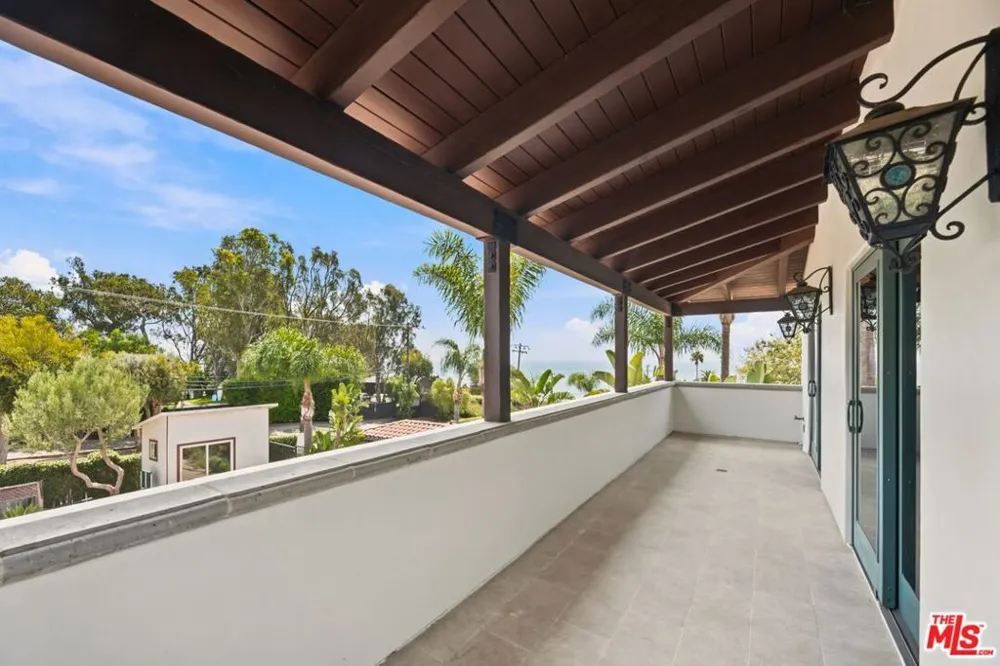 27355 Pacific Coast Highway Malibu, CA 90265