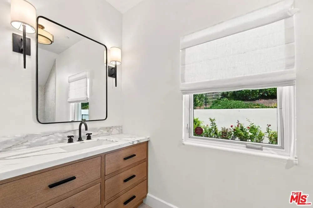 27355 Pacific Coast Highway Malibu, CA 90265