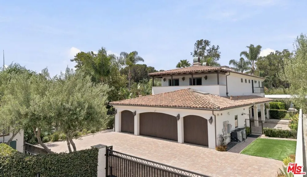 27355 Pacific Coast Highway Malibu, CA 90265