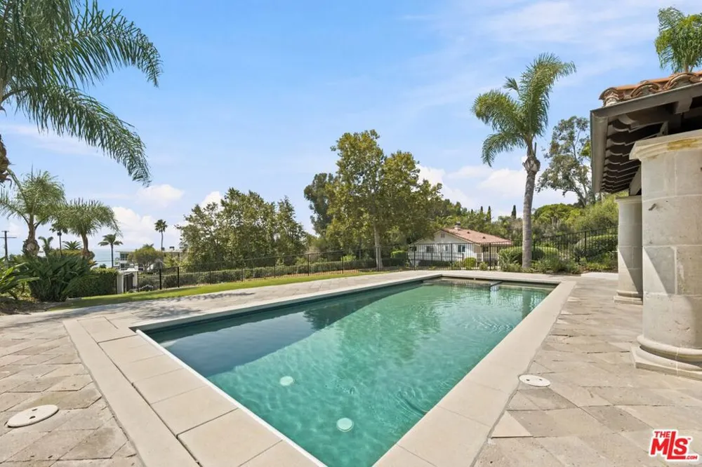 27355 Pacific Coast Highway Malibu, CA 90265