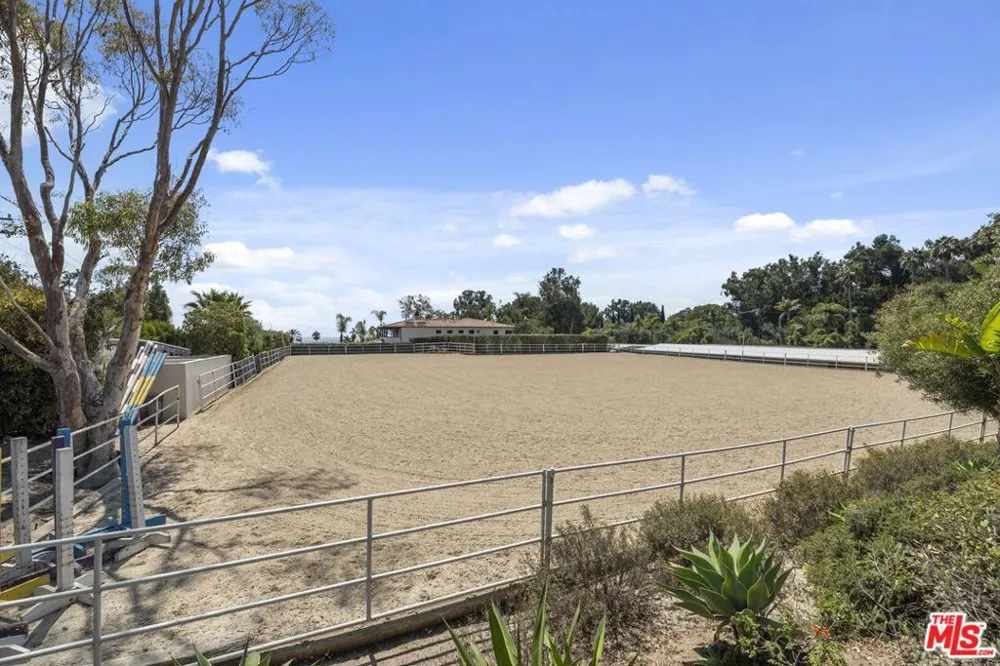 27355 Pacific Coast Highway Malibu, CA 90265