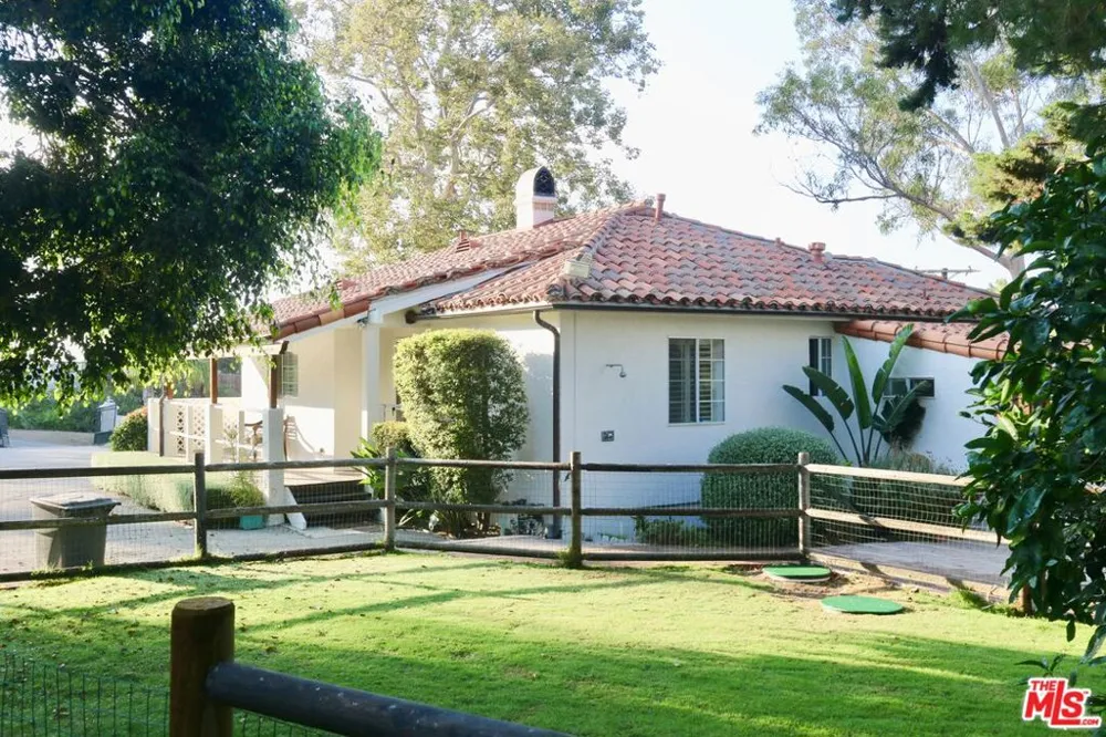 27355 Pacific Coast Highway Malibu, CA 90265