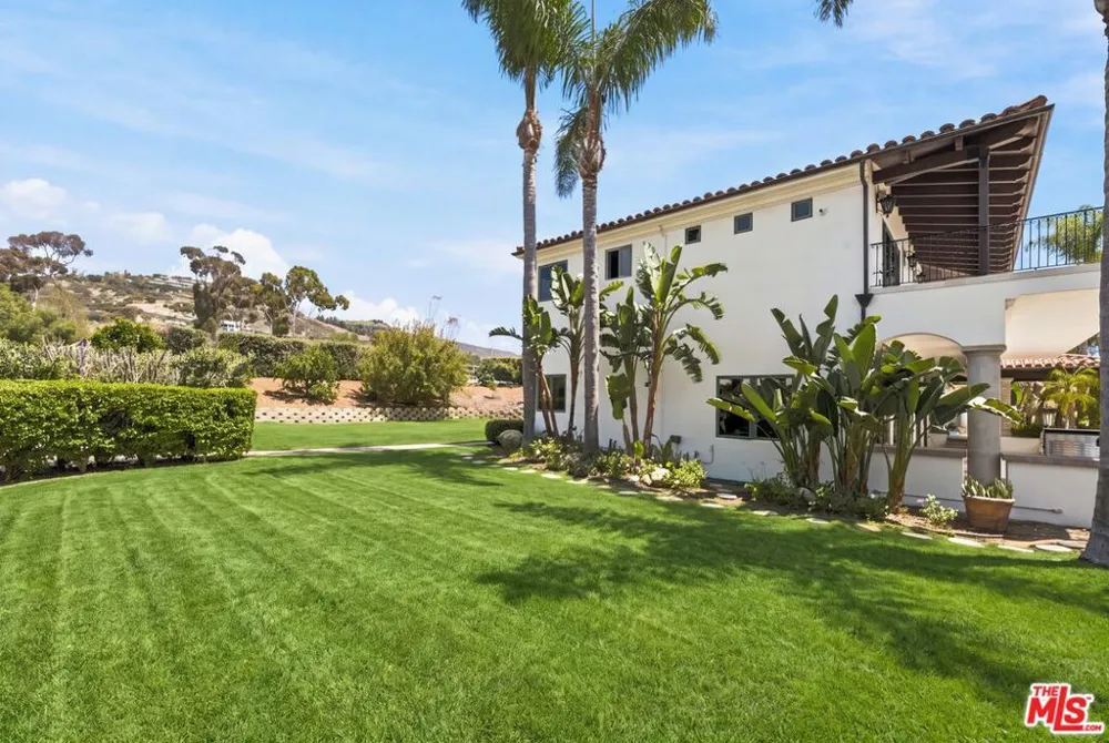 27355 Pacific Coast Highway Malibu, CA 90265