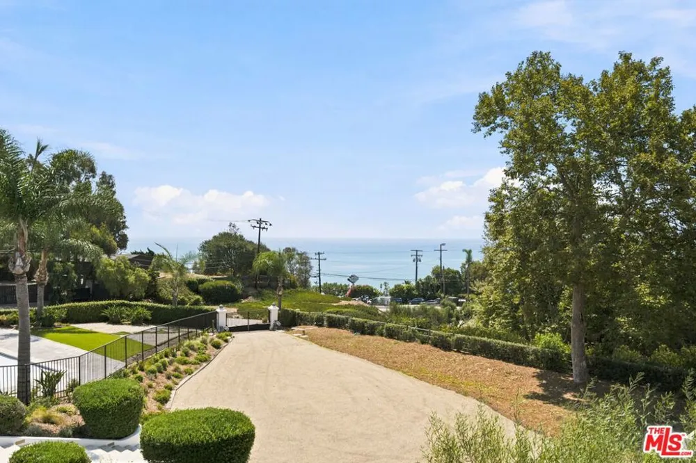 27355 Pacific Coast Highway Malibu, CA 90265
