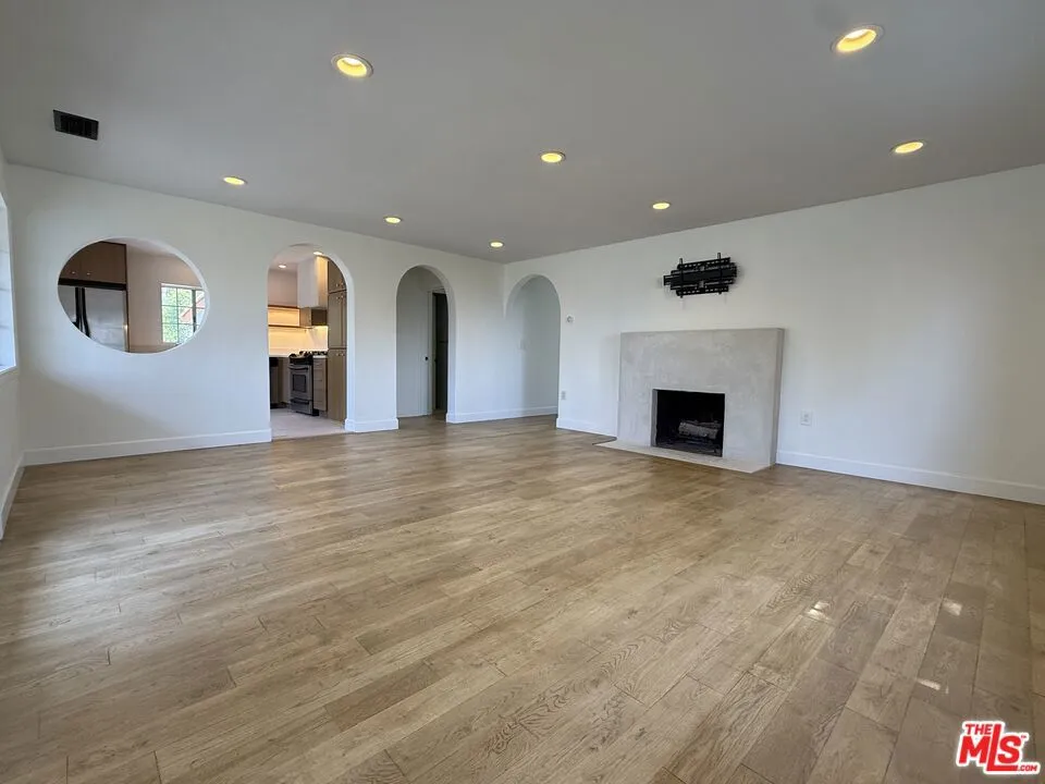 27355 Pacific Coast Highway Malibu, CA 90265