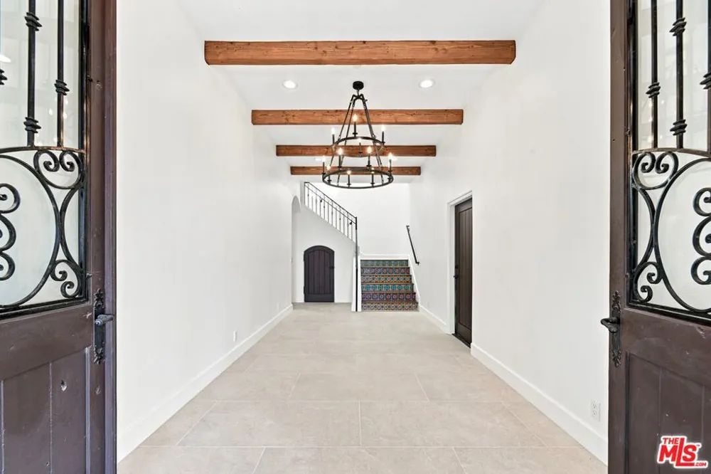 27355 Pacific Coast Highway Malibu, CA 90265