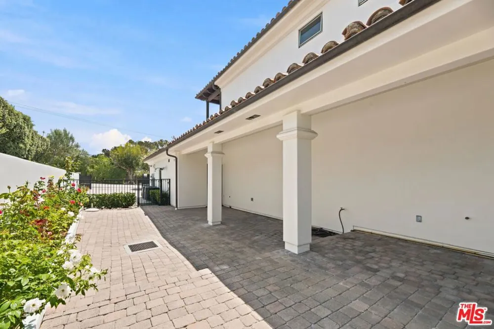 27355 Pacific Coast Highway Malibu, CA 90265