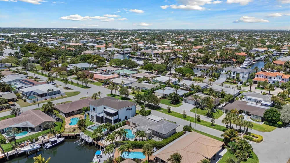 2948 NE 35th Court Lighthouse Point, FL 33064