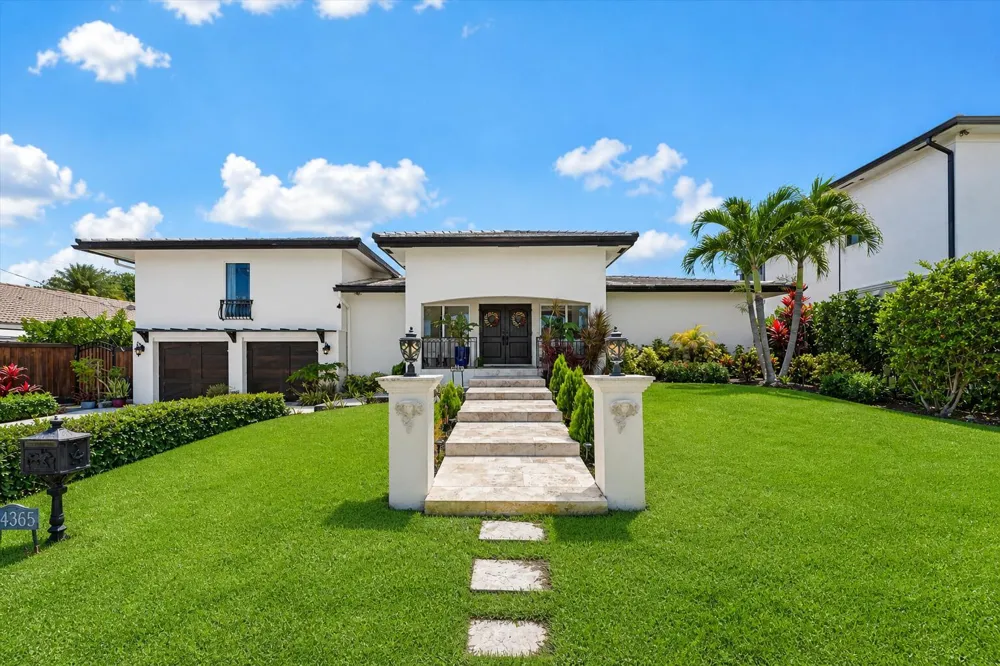 2948 NE 35th Court Lighthouse Point, FL 33064