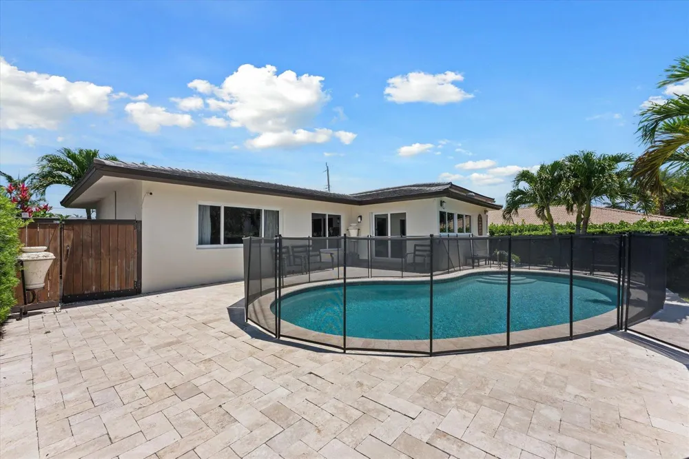 2948 NE 35th Court Lighthouse Point, FL 33064