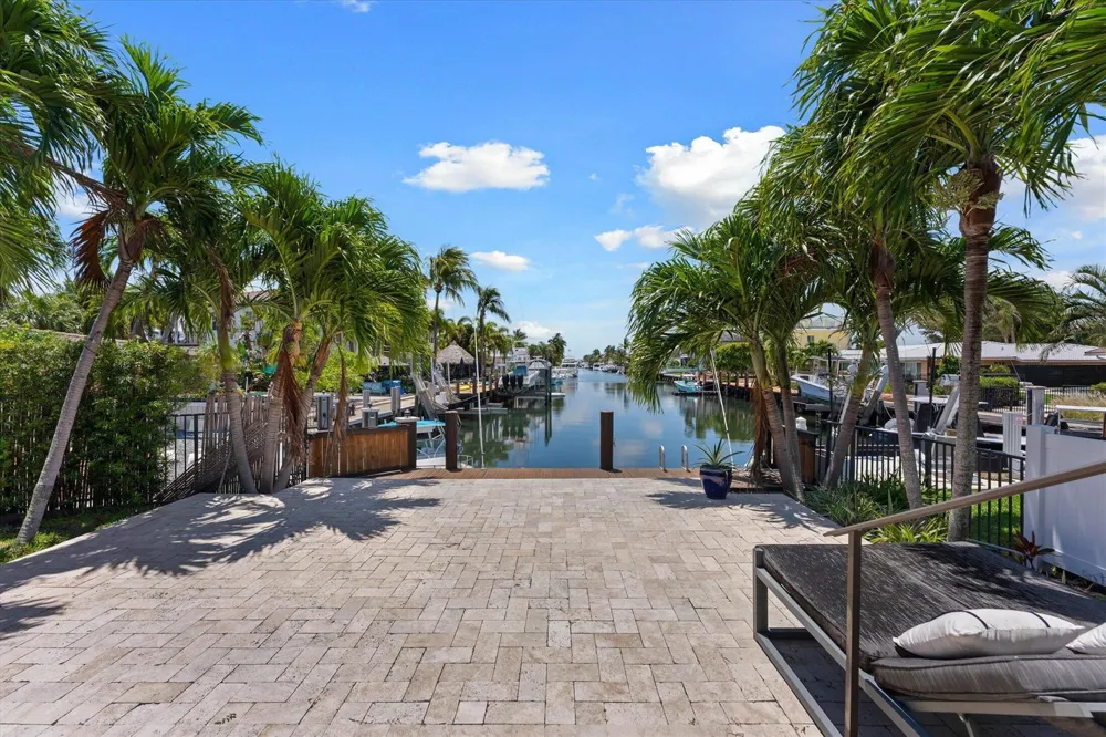 2948 NE 35th Court Lighthouse Point, FL 33064