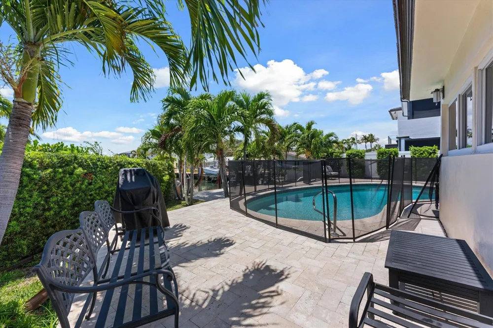 2948 NE 35th Court Lighthouse Point, FL 33064