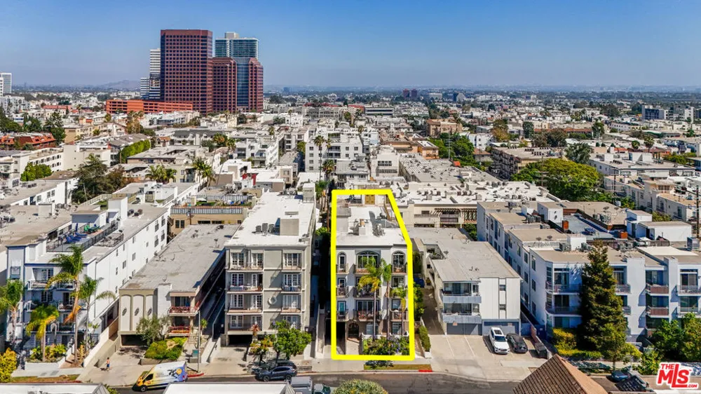 11840 Dorothy Street #302 Los Angeles, CA 90049
