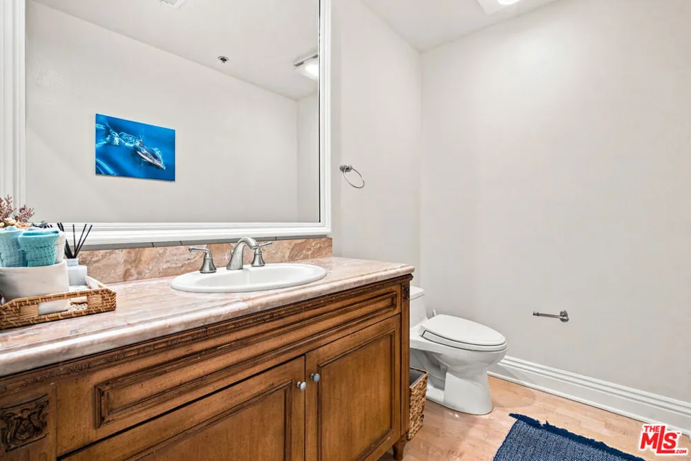 11840 Dorothy Street #302 Los Angeles, CA 90049