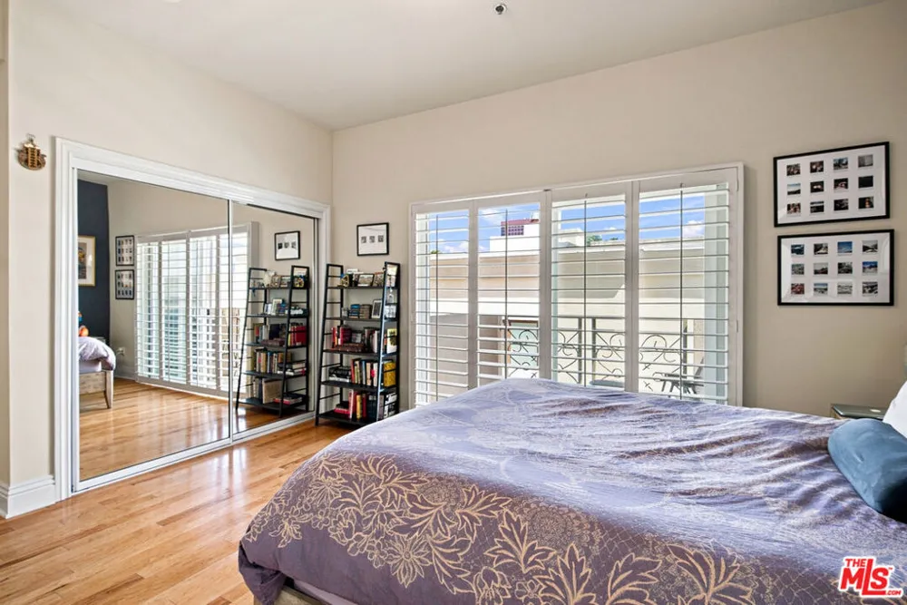 11840 Dorothy Street #302 Los Angeles, CA 90049