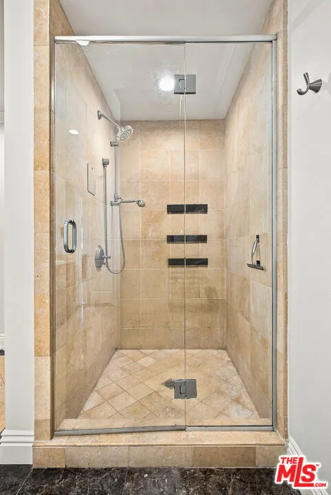 11840 Dorothy Street #302 Los Angeles, CA 90049