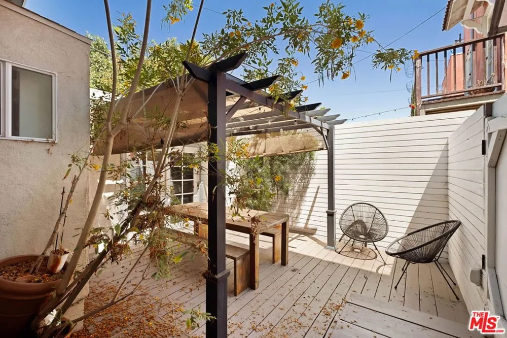 5815 Franklin Avenue Los Angeles, CA 90028