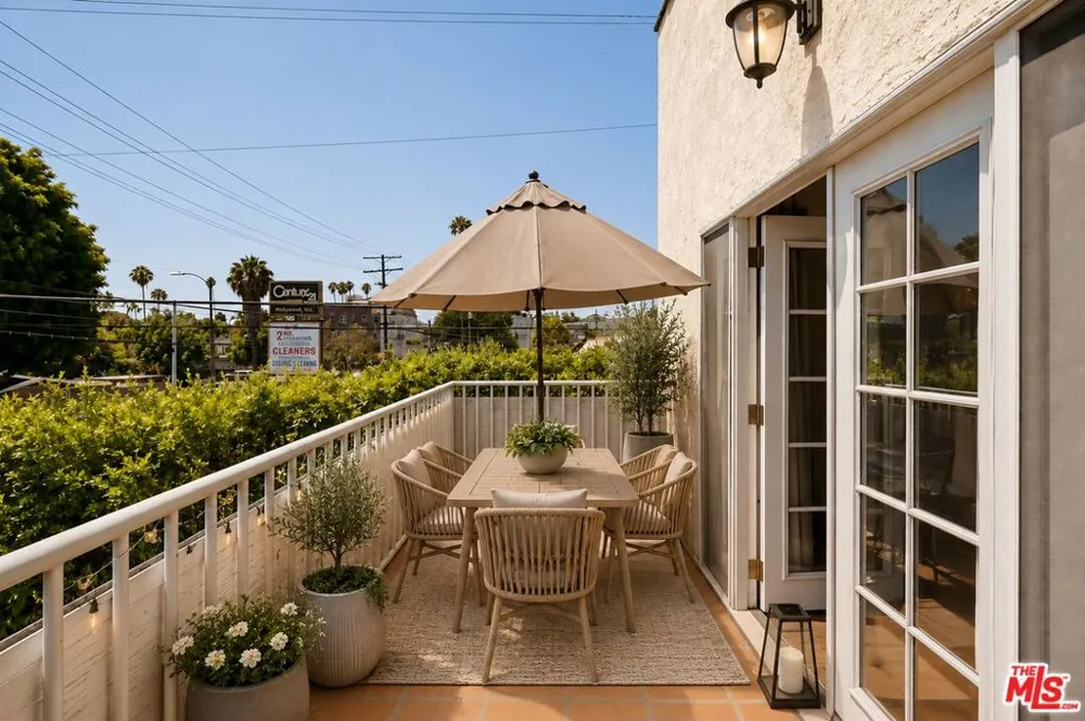 5815 Franklin Avenue Los Angeles, CA 90028