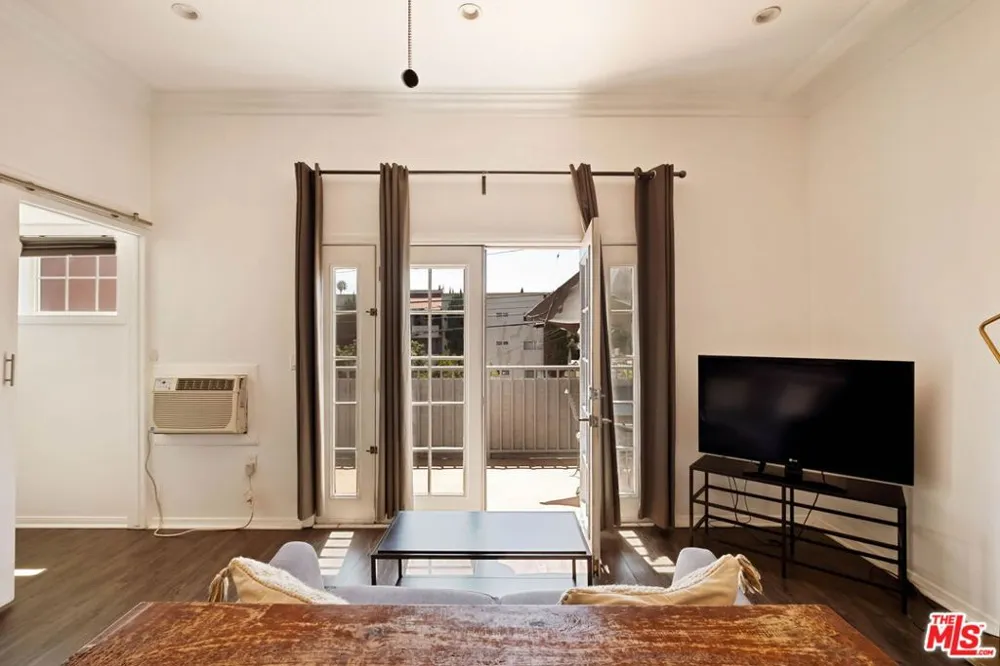 5815 Franklin Avenue Los Angeles, CA 90028