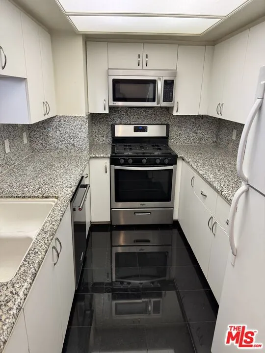 1250 S Westgate Avenue #203 Los Angeles, CA 90025