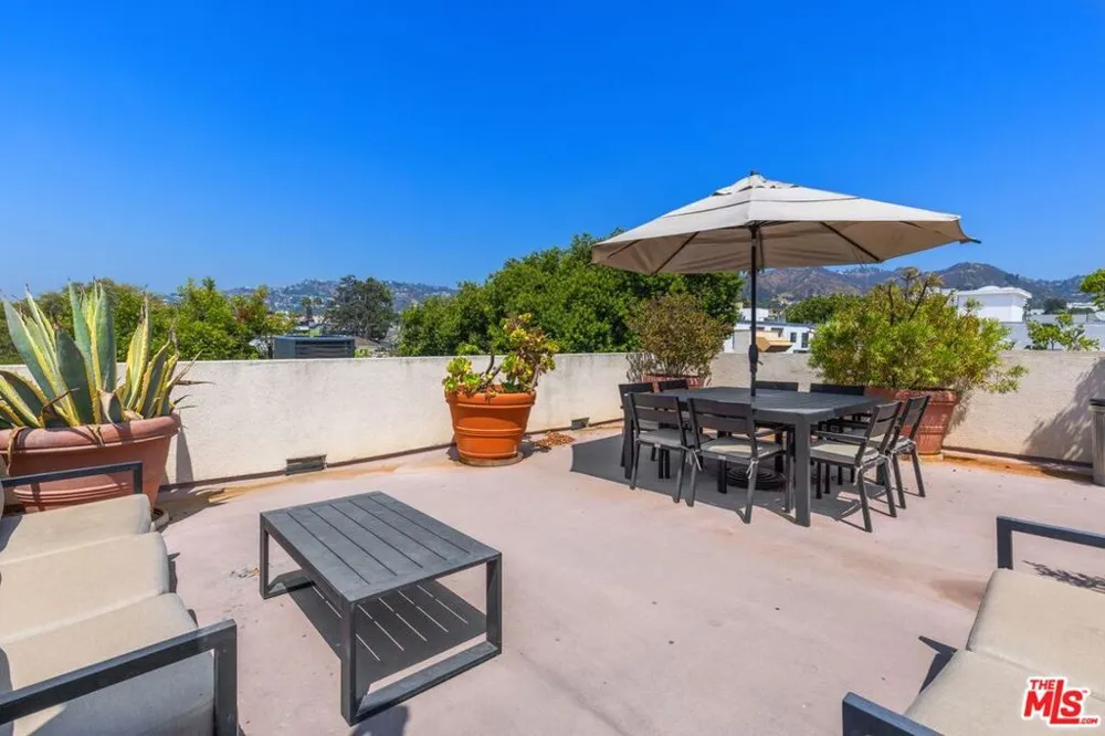 1319 Detroit Street #PH1 Los Angeles, CA 90046