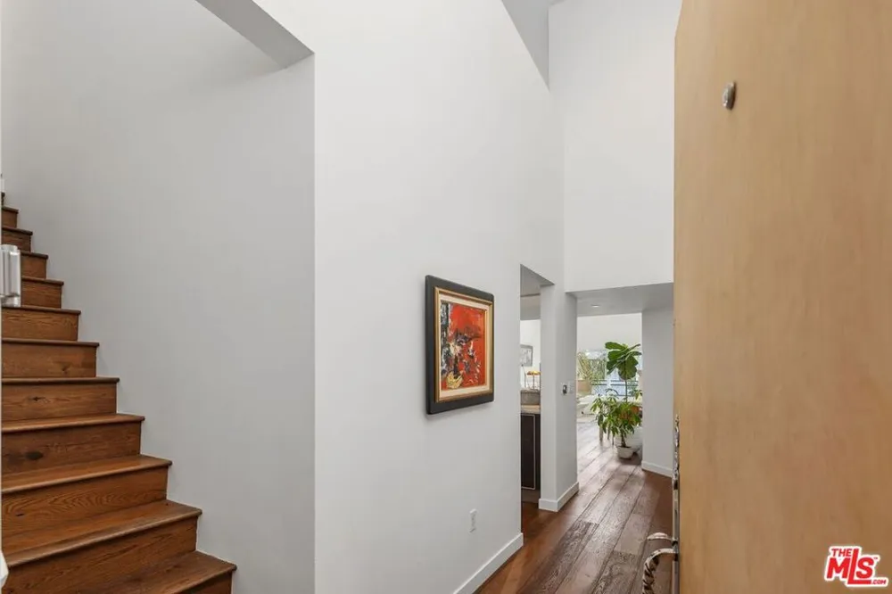 1319 Detroit Street #PH1 Los Angeles, CA 90046