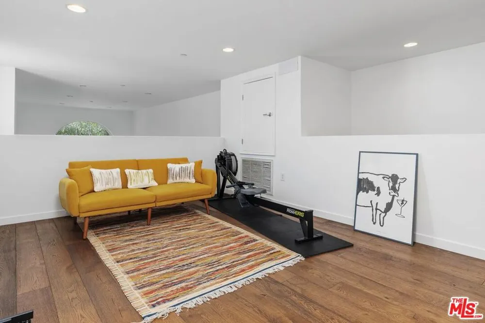 1319 Detroit Street #PH1 Los Angeles, CA 90046
