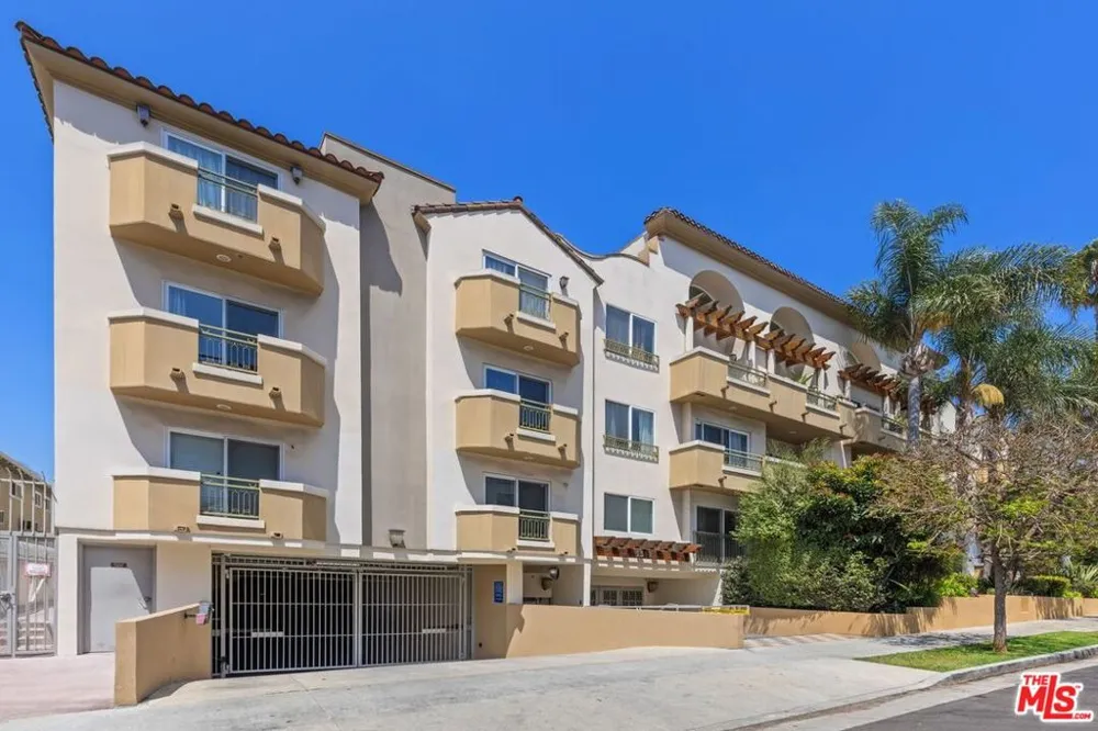 1319 Detroit Street #PH1 Los Angeles, CA 90046