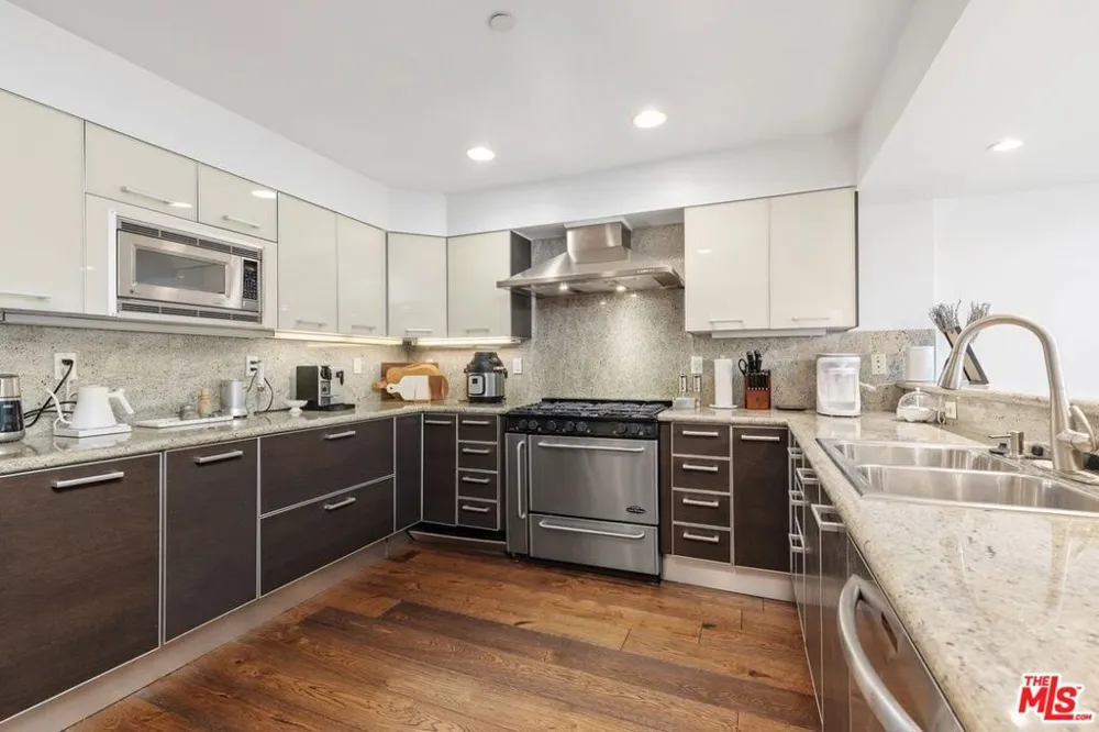 1319 Detroit Street #PH1 Los Angeles, CA 90046