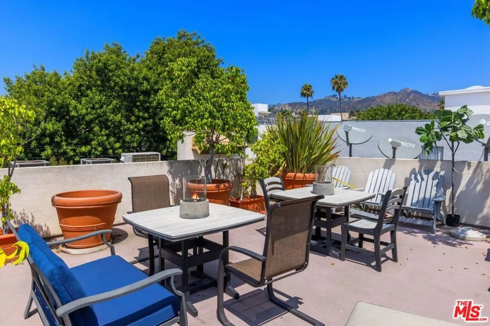 1319 Detroit Street #PH1 Los Angeles, CA 90046