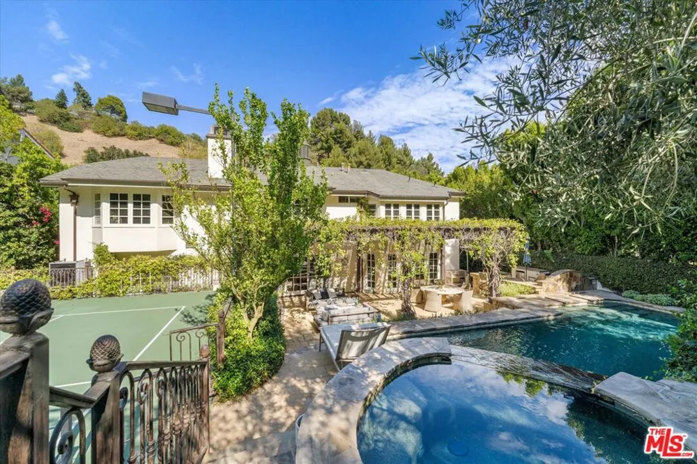 3171 Abington Drive Los Angeles, CA 90210