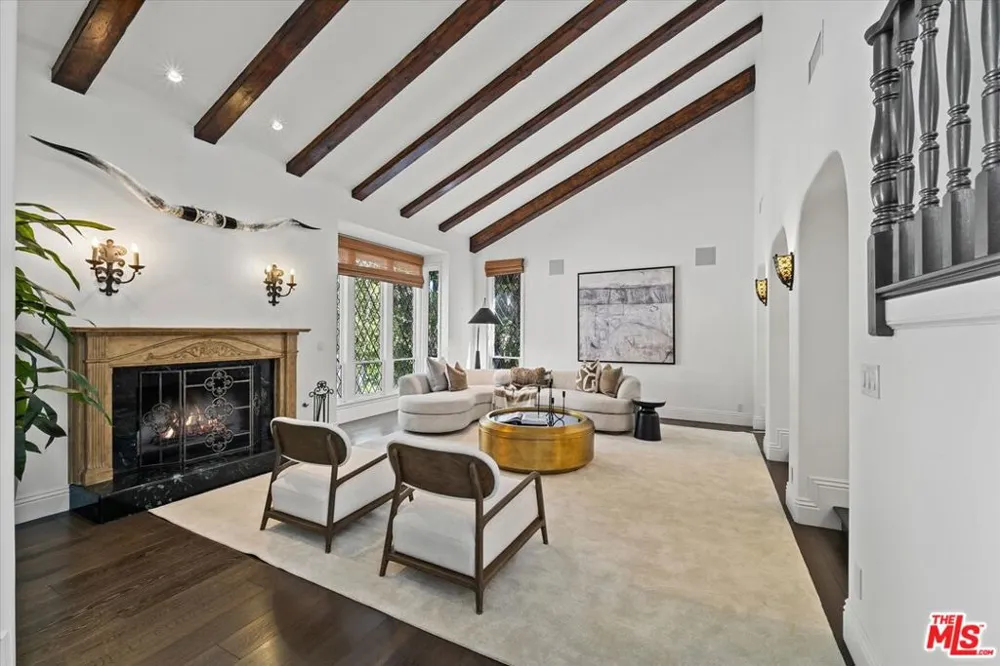 3171 Abington Drive Los Angeles, CA 90210