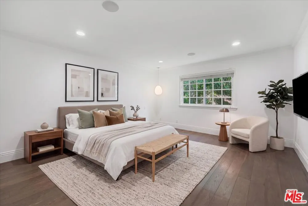 3171 Abington Drive Los Angeles, CA 90210