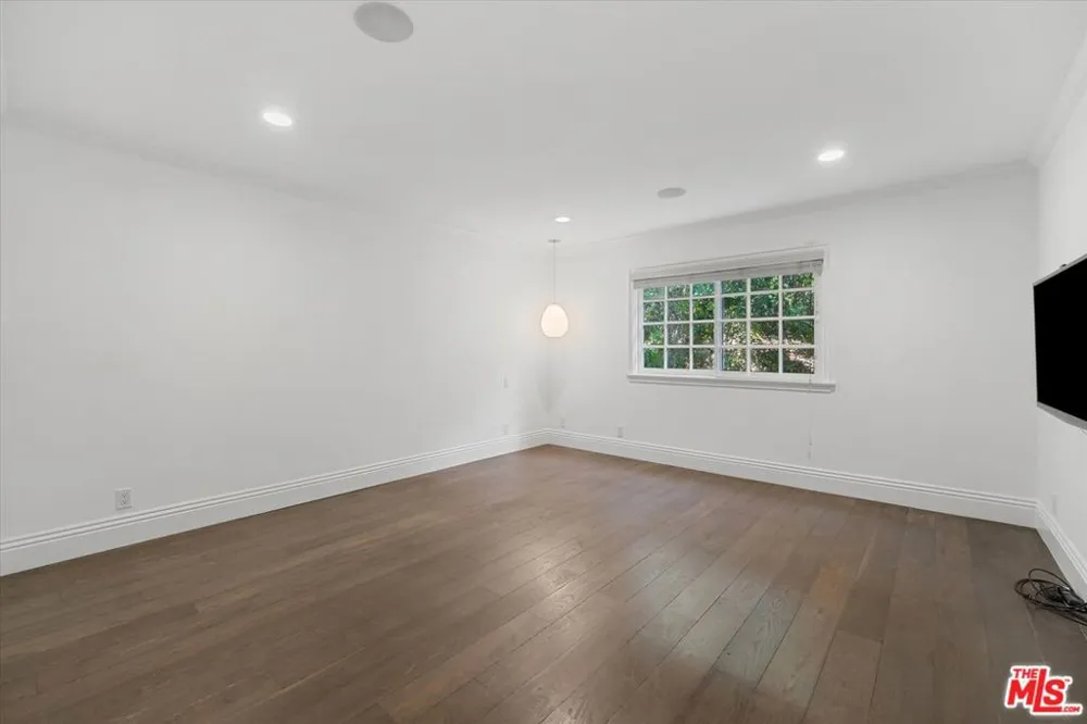 3171 Abington Drive Los Angeles, CA 90210