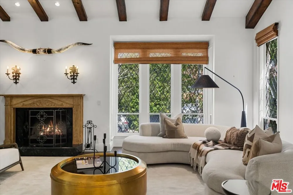 3171 Abington Drive Los Angeles, CA 90210