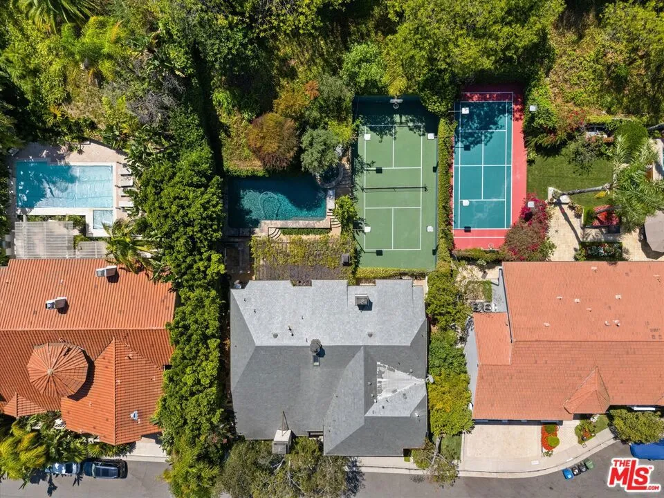 3171 Abington Drive Los Angeles, CA 90210