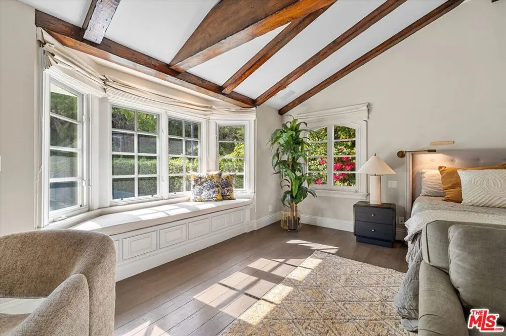 3171 Abington Drive Los Angeles, CA 90210