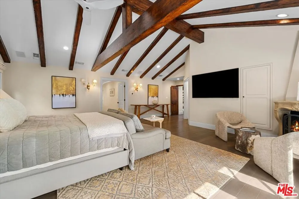 3171 Abington Drive Los Angeles, CA 90210