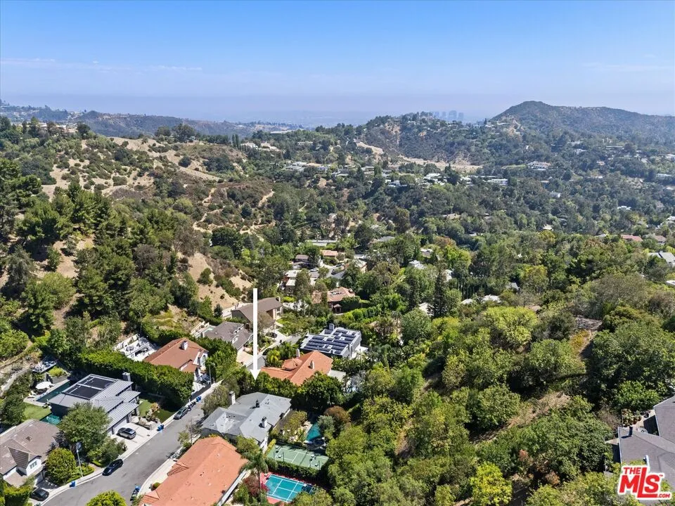 3171 Abington Drive Los Angeles, CA 90210