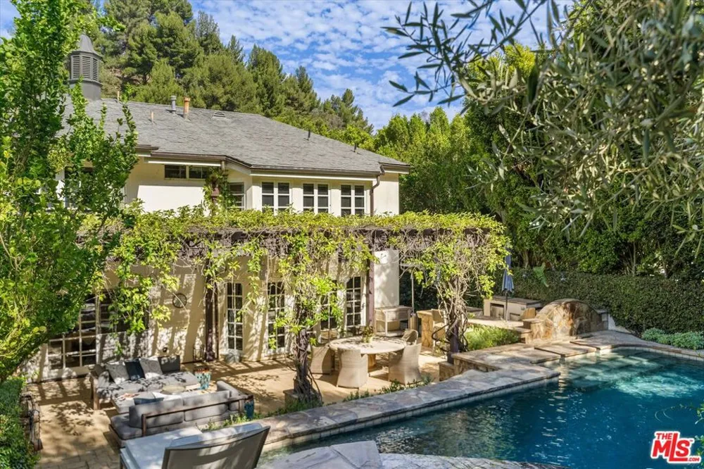 3171 Abington Drive Los Angeles, CA 90210
