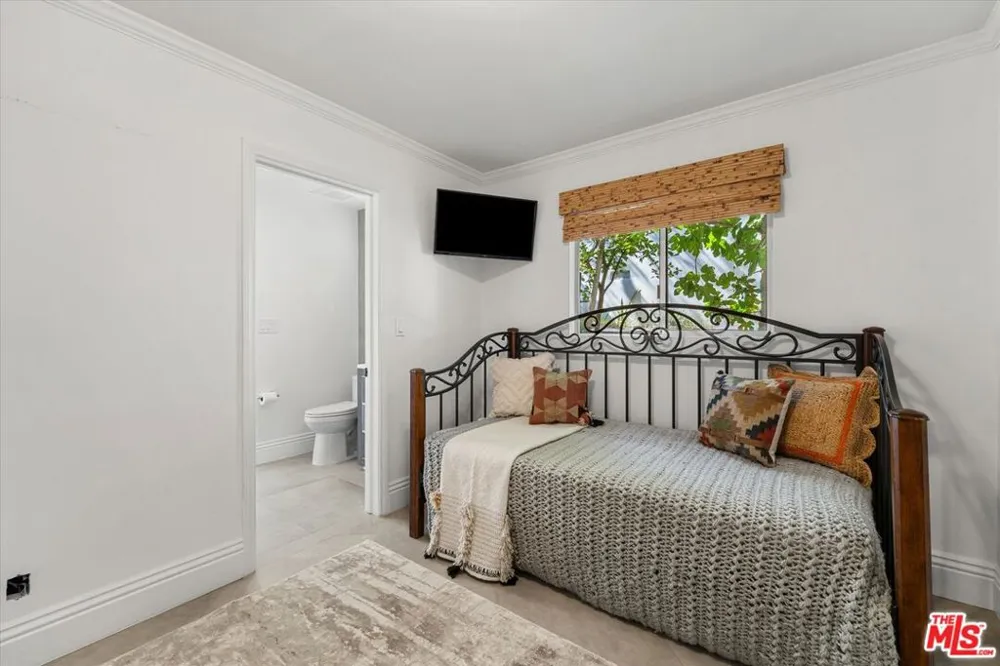 3171 Abington Drive Los Angeles, CA 90210