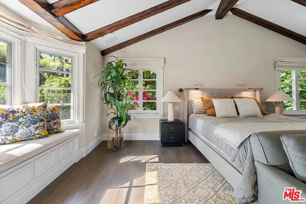 3171 Abington Drive Los Angeles, CA 90210