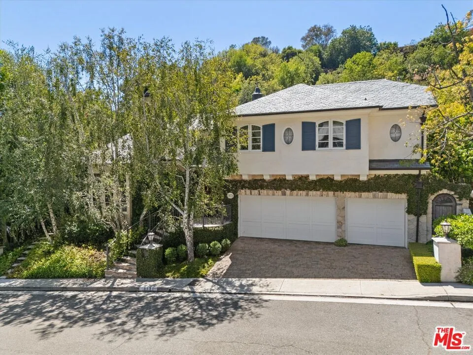 3171 Abington Drive Los Angeles, CA 90210