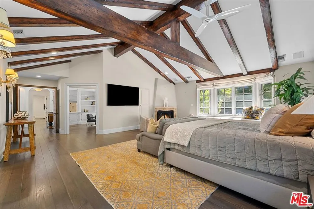 3171 Abington Drive Los Angeles, CA 90210