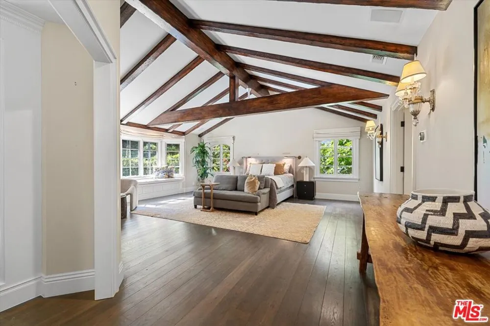 3171 Abington Drive Los Angeles, CA 90210
