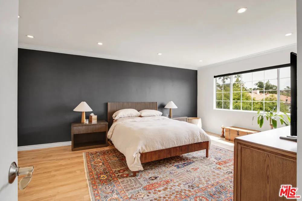 8490 Fountain Avenue #203 West Hollywood, CA 90069