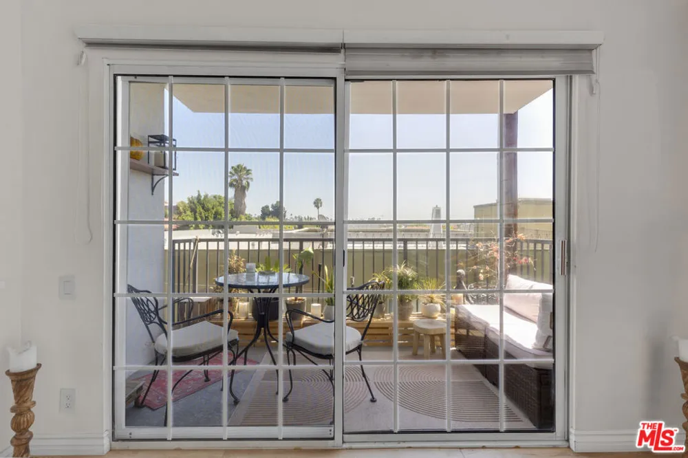 8490 Fountain Avenue #203 West Hollywood, CA 90069